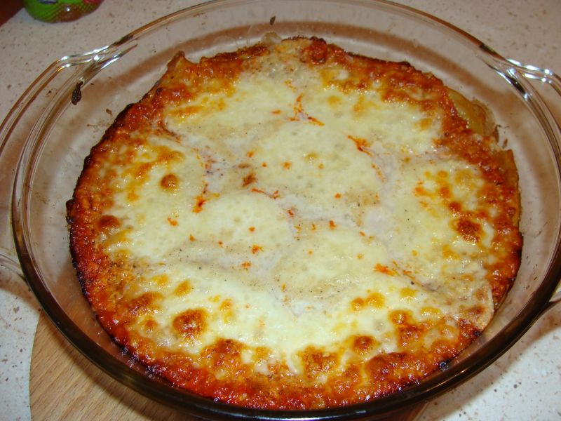 Domowa lazania z mozzarellą