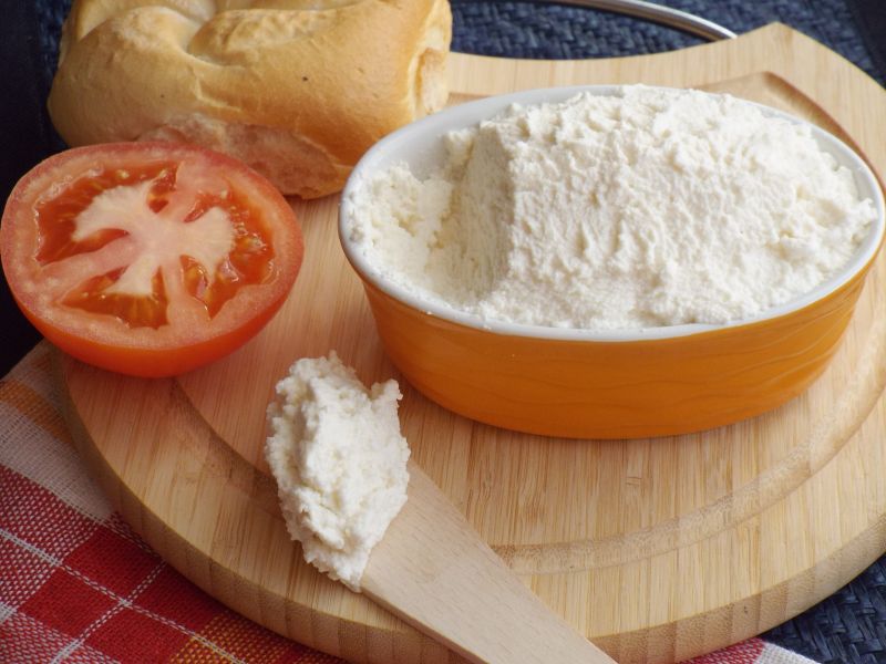 Domowa ricotta.