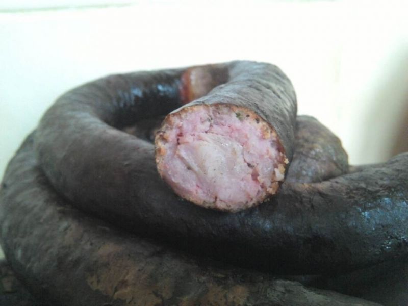 Domowa wędzona kiełbasa  