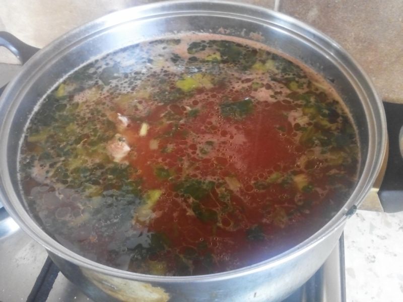 Domowa zupa pomidorowa