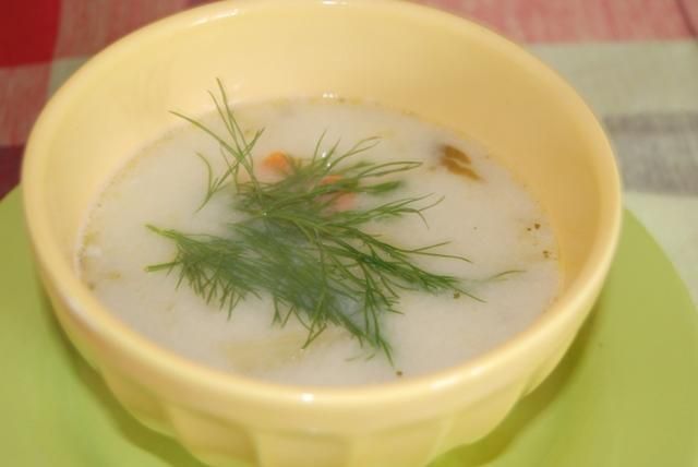 Domowa zupka ogórkowa 