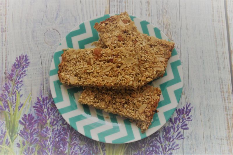 Domowe batoniki owsiano-kokosowe