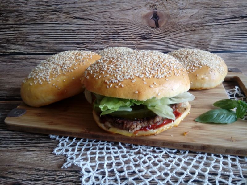 Domowe bułki do burgerów 