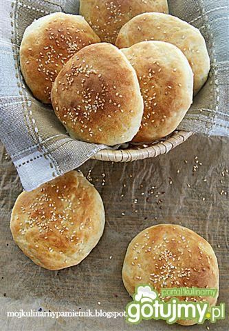 Domowe bułki hamburgerowe