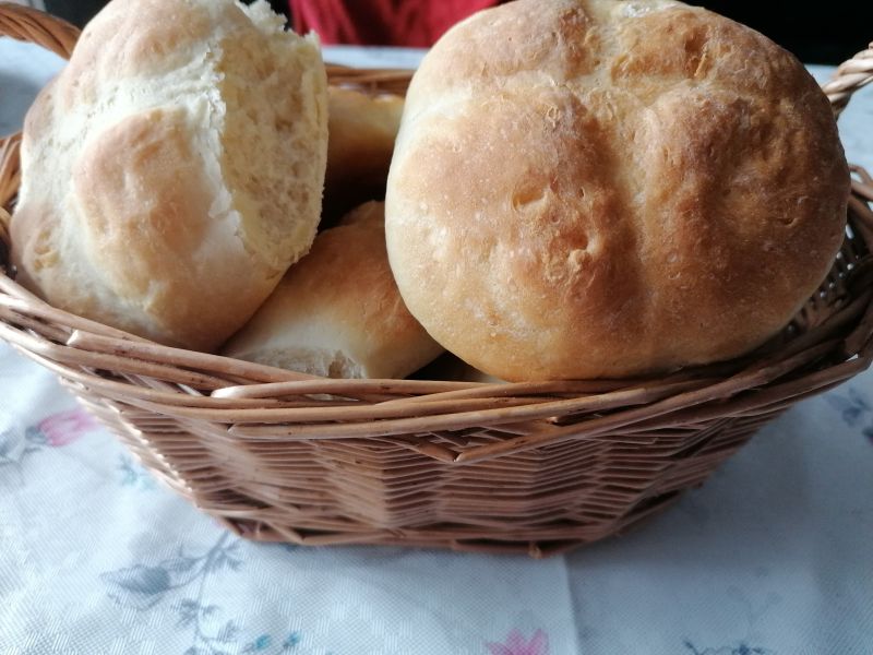 Domowe bułki na drożdżach Domowe bułki na drożdżach