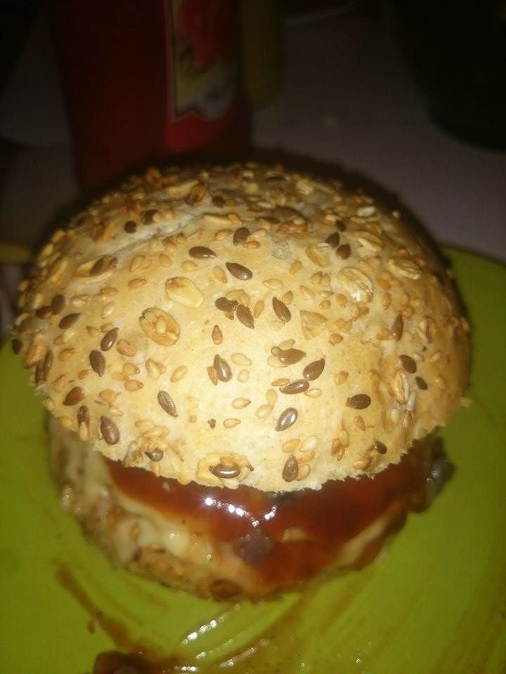 Domowe burgery.