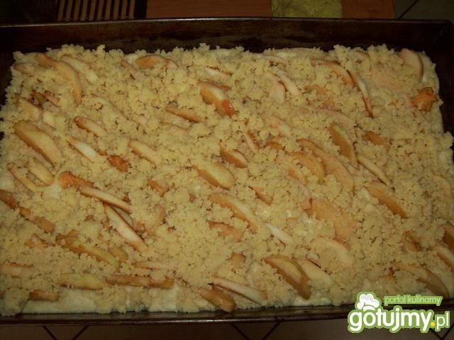 Domowe drożdżowce z jabłkami 