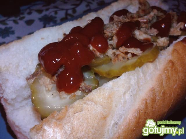 Domowe hot dogi z bryndzą
