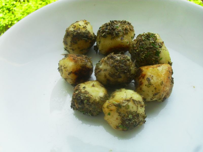 Domowe kuleczki ziemniaczane w ziołowej panierce Domowe kuleczki ziemniaczane w ziołowej panierce