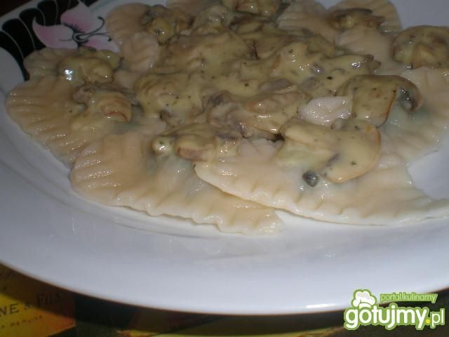 Domowe ravioli ze szpinakiem...