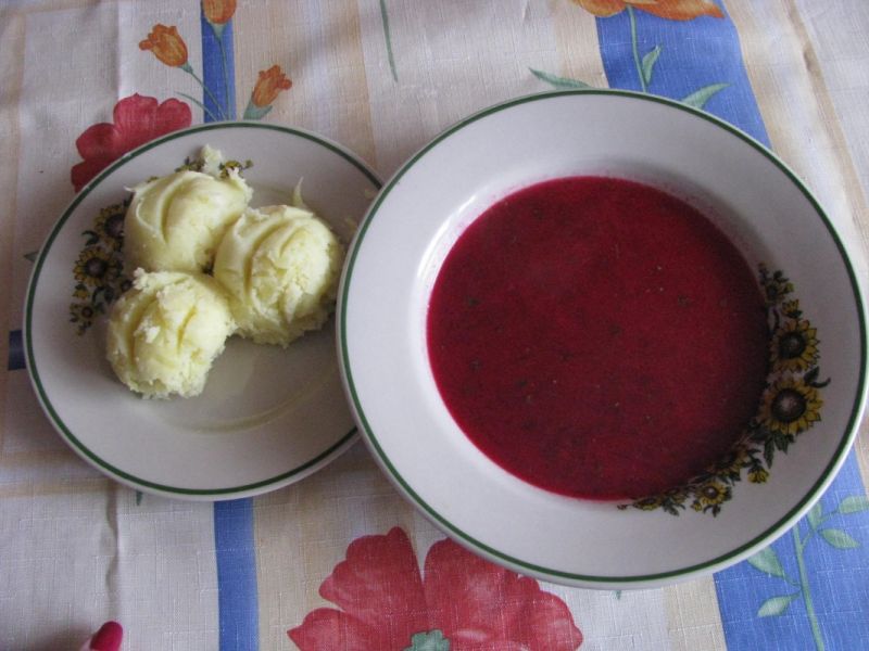 Domowy barszczyk czerwony