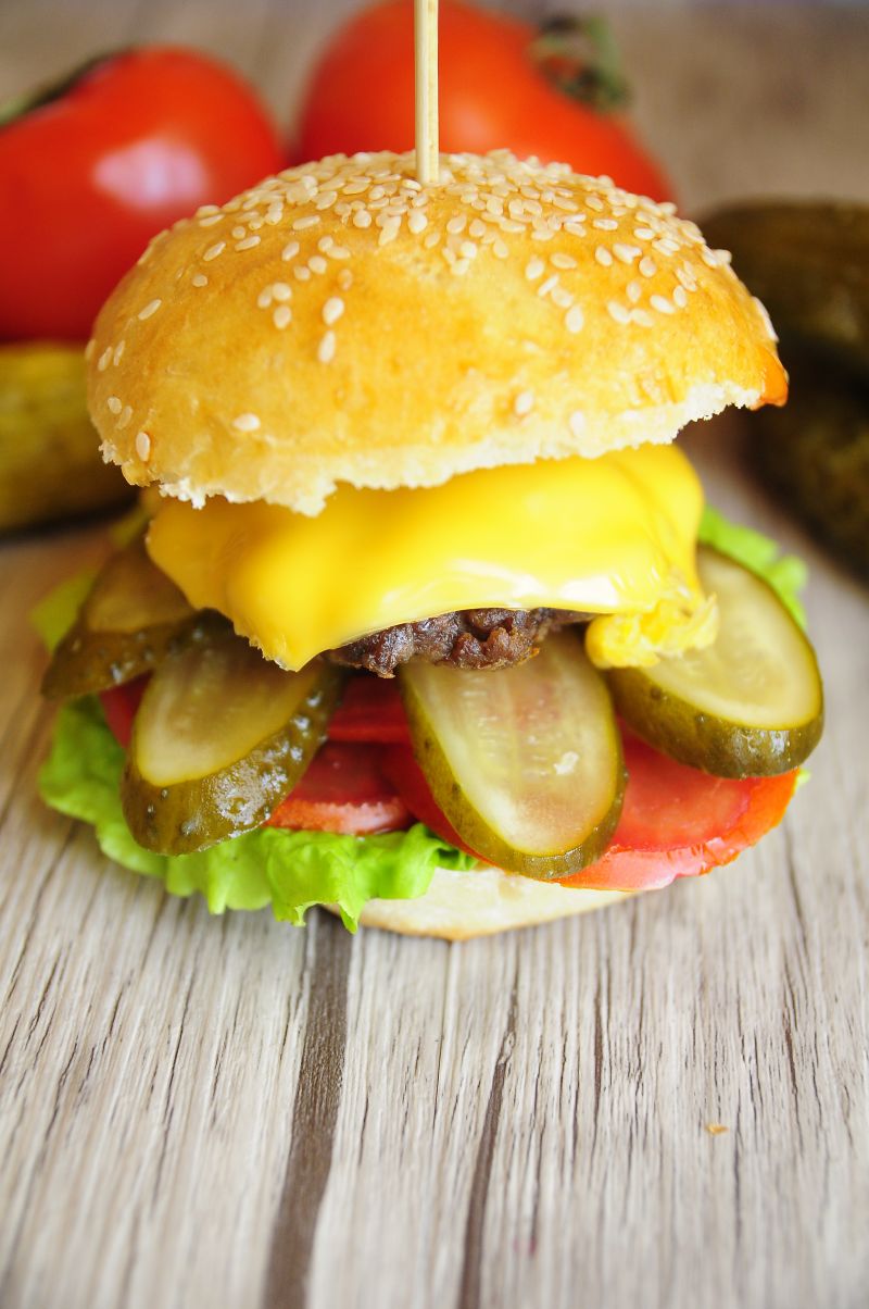 Domowy cheeseburger Domowy cheeseburger