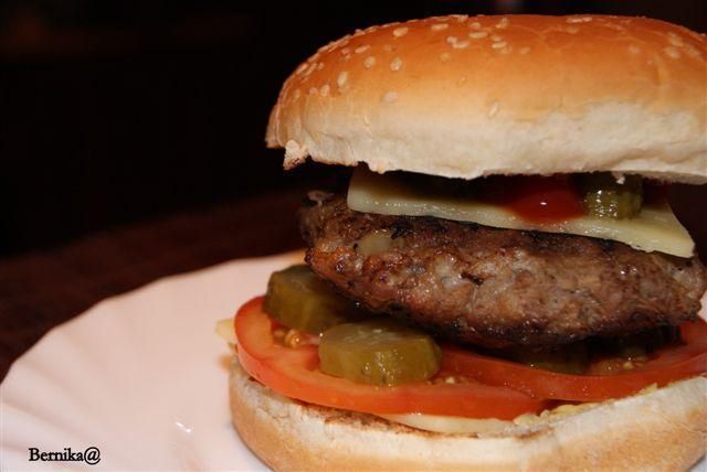 Domowy hamburger wg córki  Domowy hamburger wg córki