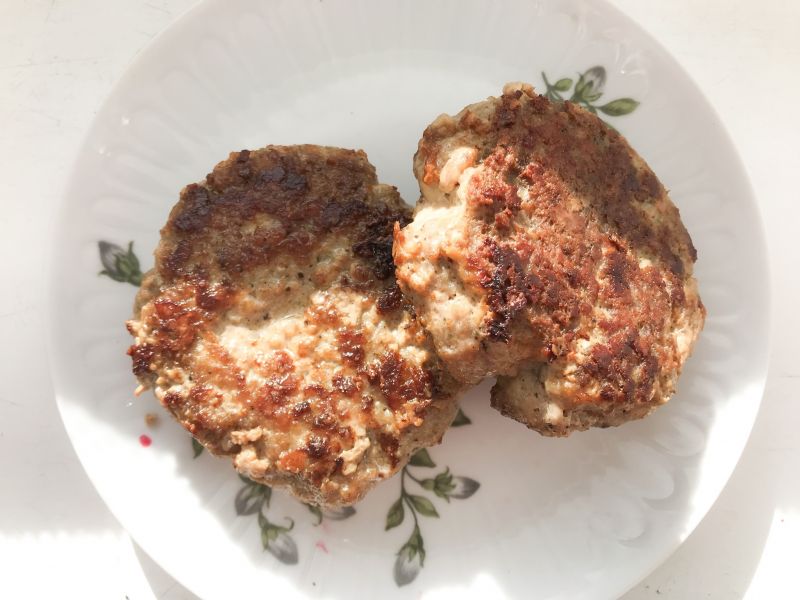 Domowy kotlet do burgera Domowy kotlet do burgera