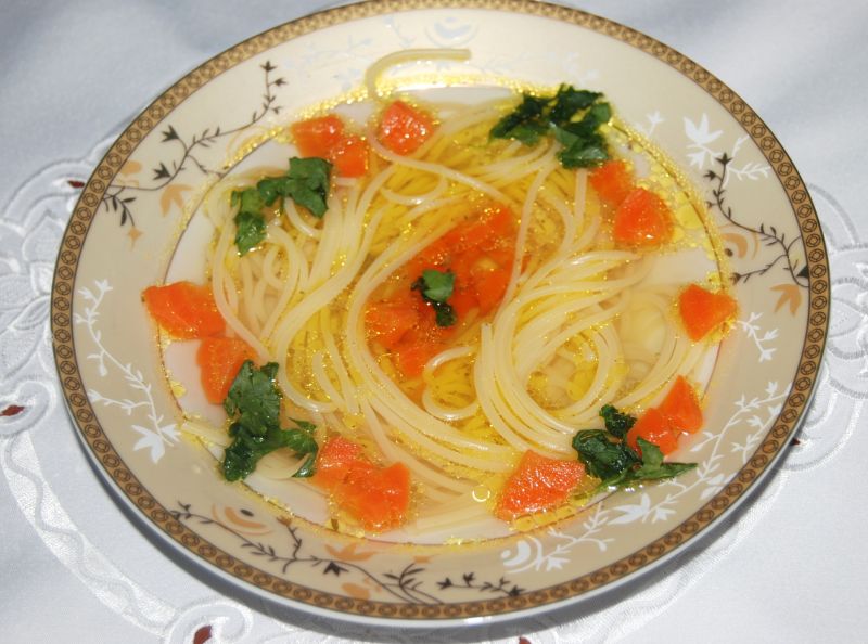 Domowy rosół z kury  Domowy rosół z kury