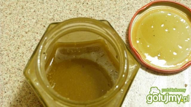 Domowy vinegret z musztardą dijon