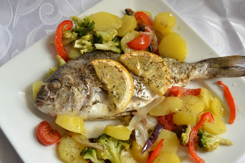 Dorada na warzywach Dorada na warzywach