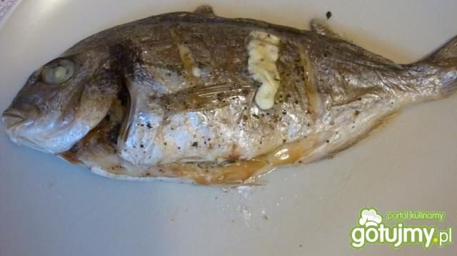 Dorada pieczona w piekarniku Dorada pieczona w piekarniku