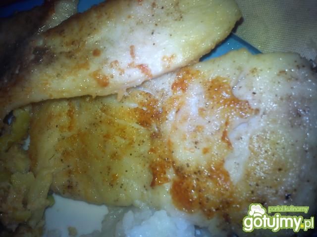 Dorsz i panga w mące i bułce tartej