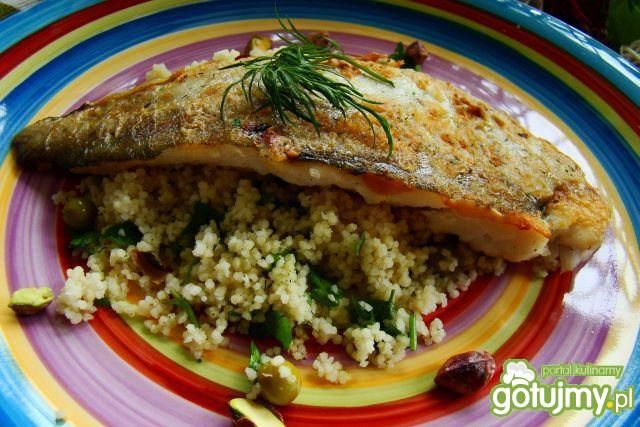 Dorsz na kuskusie z pistacjami 