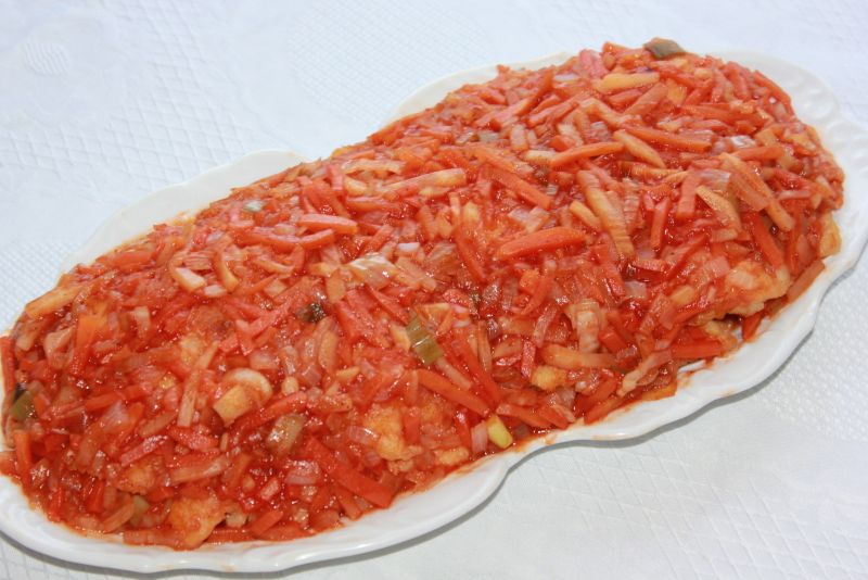 Dorsz pod pierzynką z włoszczyzny