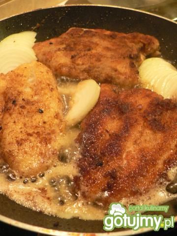 Dorsz smażony z cebulką 