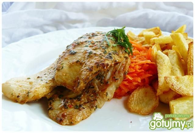 Dorsz w ziołach na marchewkowej kopule Dorsz w ziołach na marchewkowej kopule