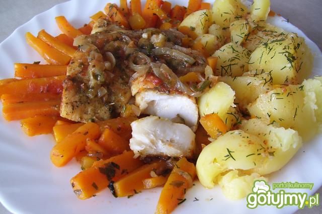 Dorsz z marchewką Dorsz z marchewką