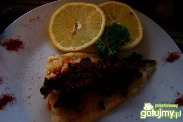 Dorsz z pastą z oliwek i grzybków mun