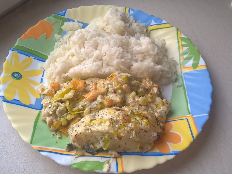 Dorsz zapiekany pod pierzynką z warzyw