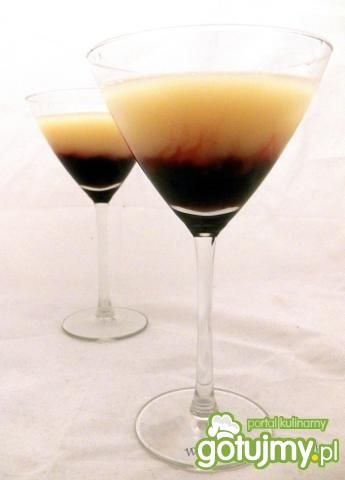 Drink bananowy z czarną porzeczką Drink bananowy z czarną porzeczką