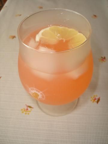 Drink brzoskwiniowy.