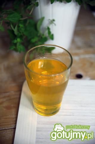 Drink brzoskwiniowy z whisky Drink brzoskwiniowy z whisky