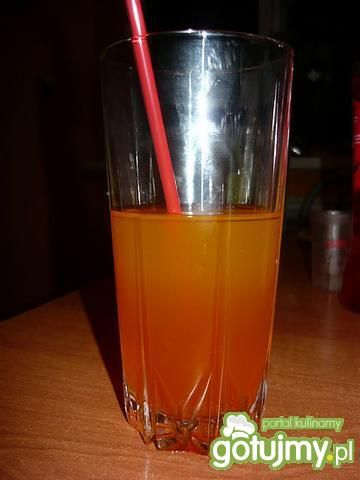 Drink o smaku żurawiny  Drink o smaku żurawiny