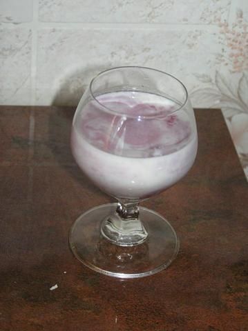 Drink „wiśniowe malibu”