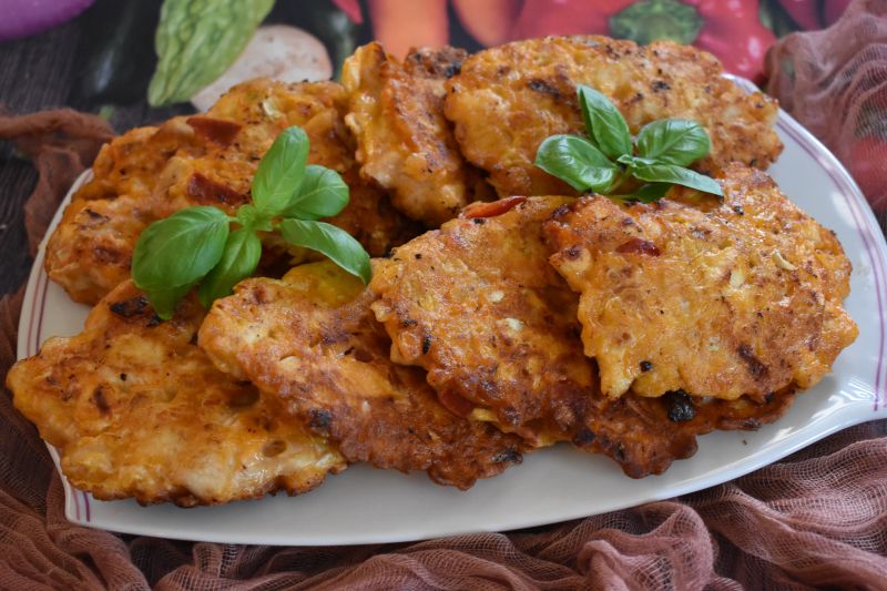 Drobiowe kotlety siekane z młodą kapustką Drobiowe kotlety siekane z młodą kapustką