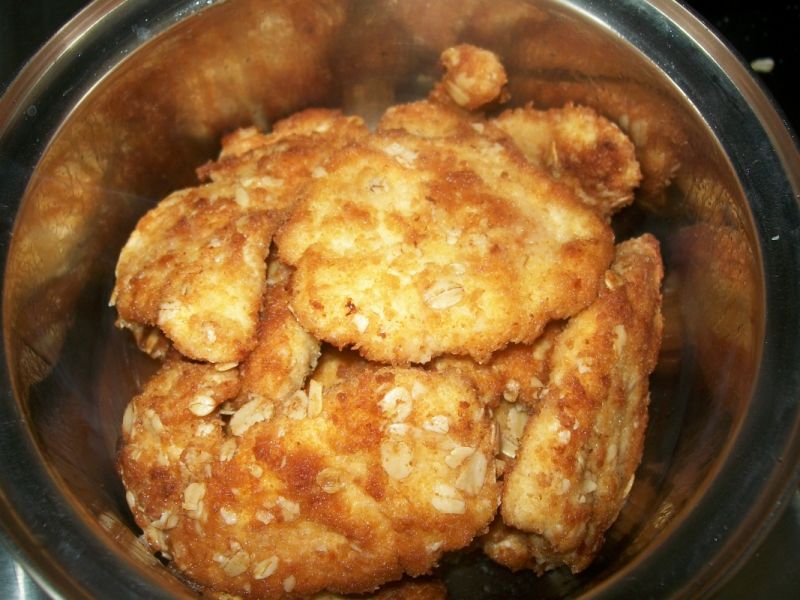 Drobiowe kotlety w owsianej panierce