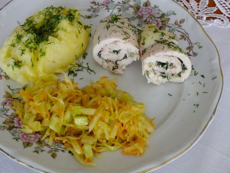 Drobiowe roladki light z mozarellą Drobiowe roladki light z mozarellą