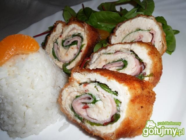 Drobiowe roladki z chrzanem i botwinką Drobiowe roladki z chrzanem i botwinką