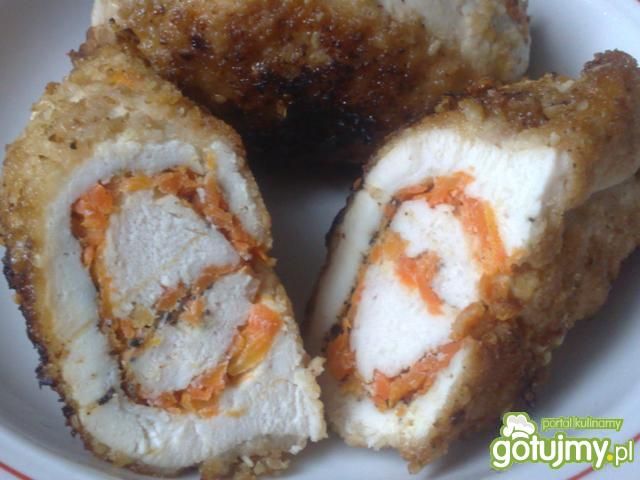 Drobiowe roladki z marchewką