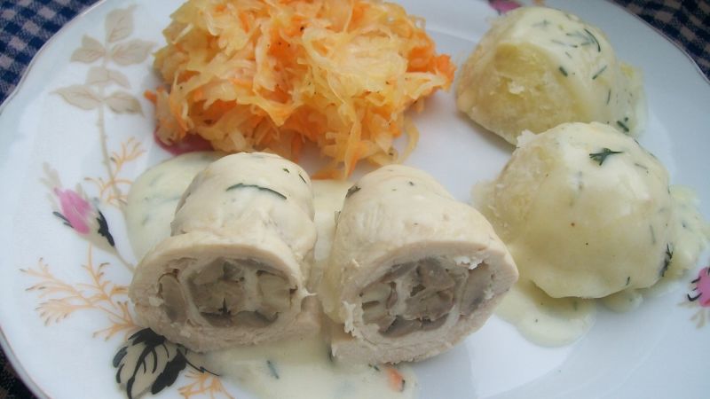 Drobiowe roladki  z pieczarkami Drobiowe roladki  z pieczarkami