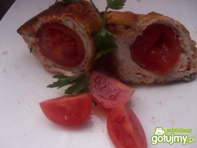 drobiowe roladki z pomidorkami cherry drobiowe roladki z pomidorkami cherry