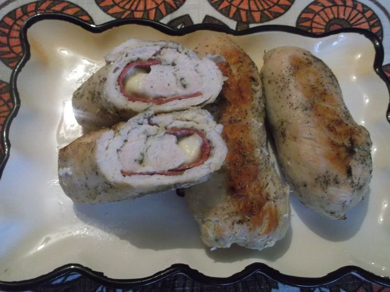 Drobiowe roladki z salami Drobiowe roladki z salami