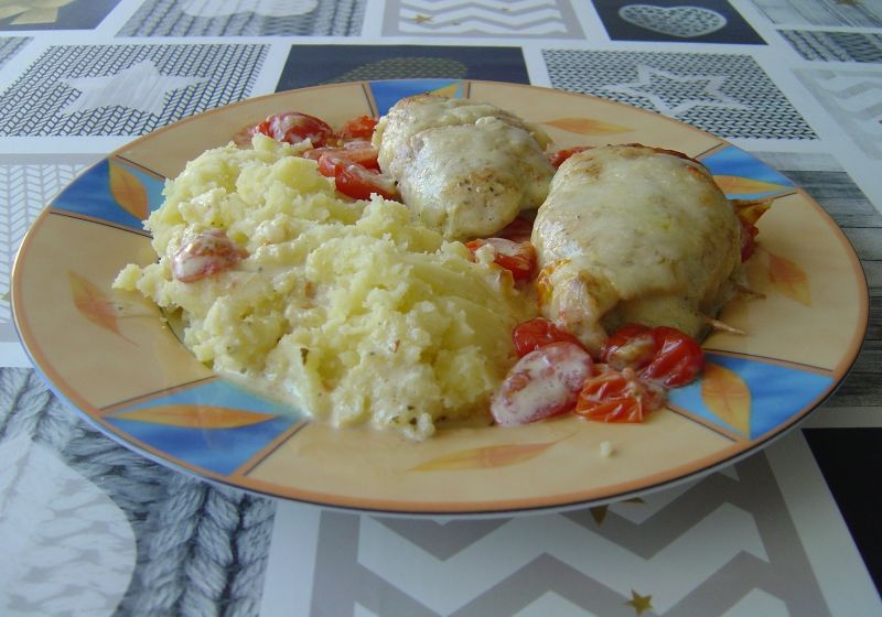 Drobiowe roladki z zielonym pesto i mozzarellą 