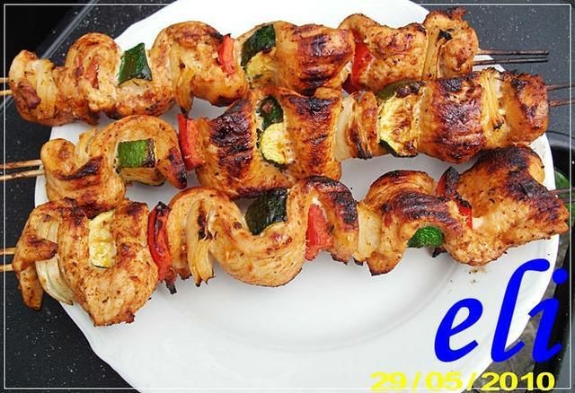 Drobiowe zawijasy Eli z grilla Drobiowe zawijasy Eli z grilla