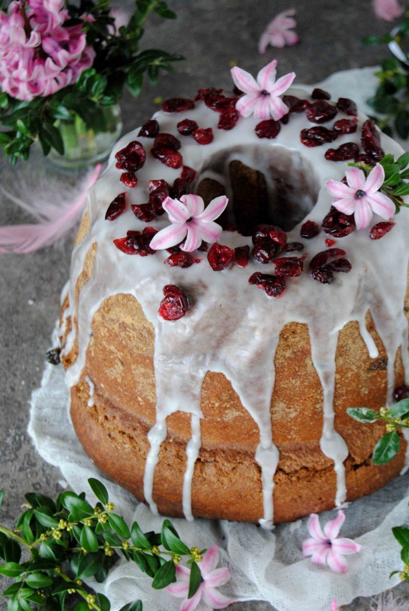 Drożdżowa baba kakaowo- żurawinowa