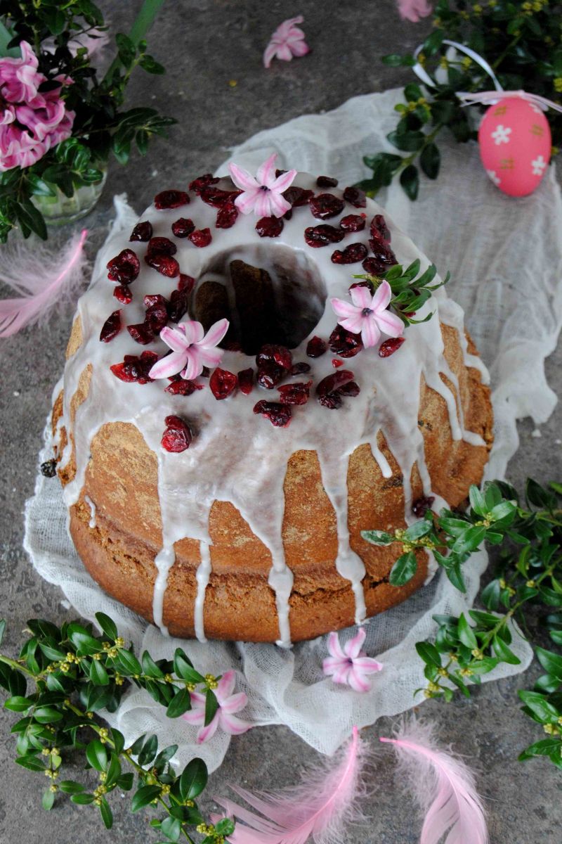 Drożdżowa baba kakaowo- żurawinowa