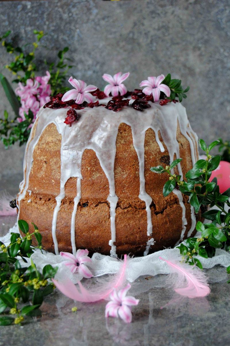 Drożdżowa baba kakaowo- żurawinowa