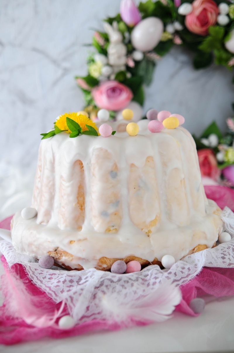 Drożdżowa baba z mniszkiem