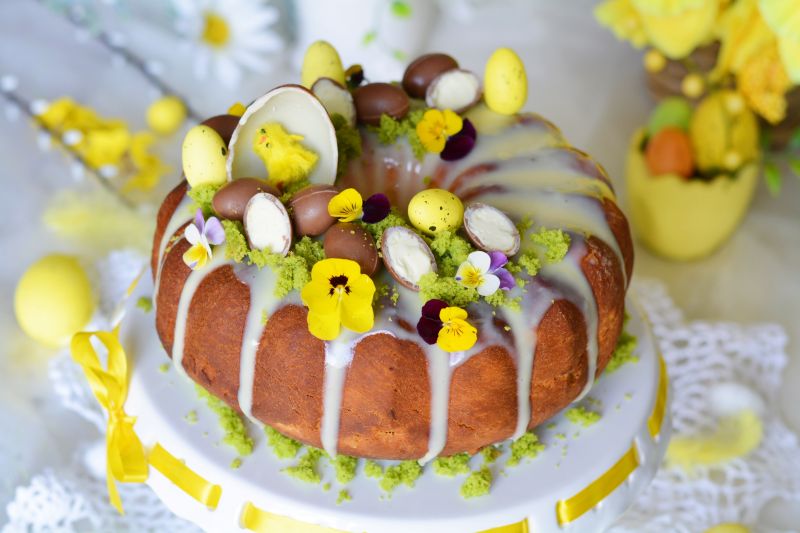 Drożdżowa babka z czekoladą i orzechami Drożdżowa babka z czekoladą i orzechami